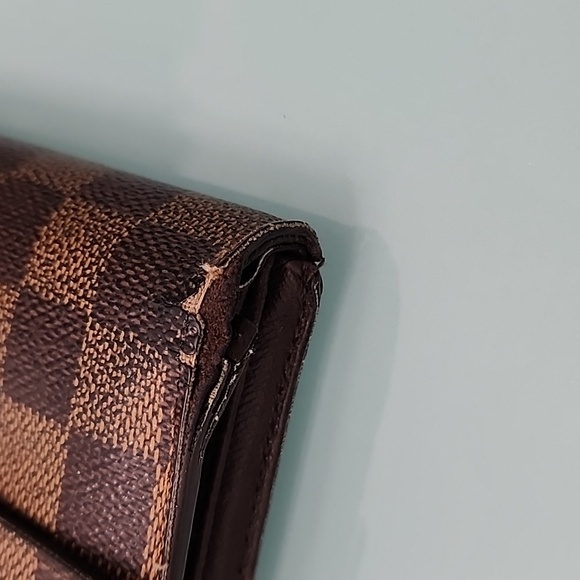 Louis Vuitton Damier Ebene Wallet - Picture 2 of 11